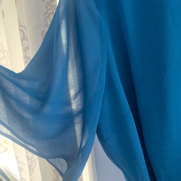 Large Banana Republic wrap blouse - Picture 6 of 11